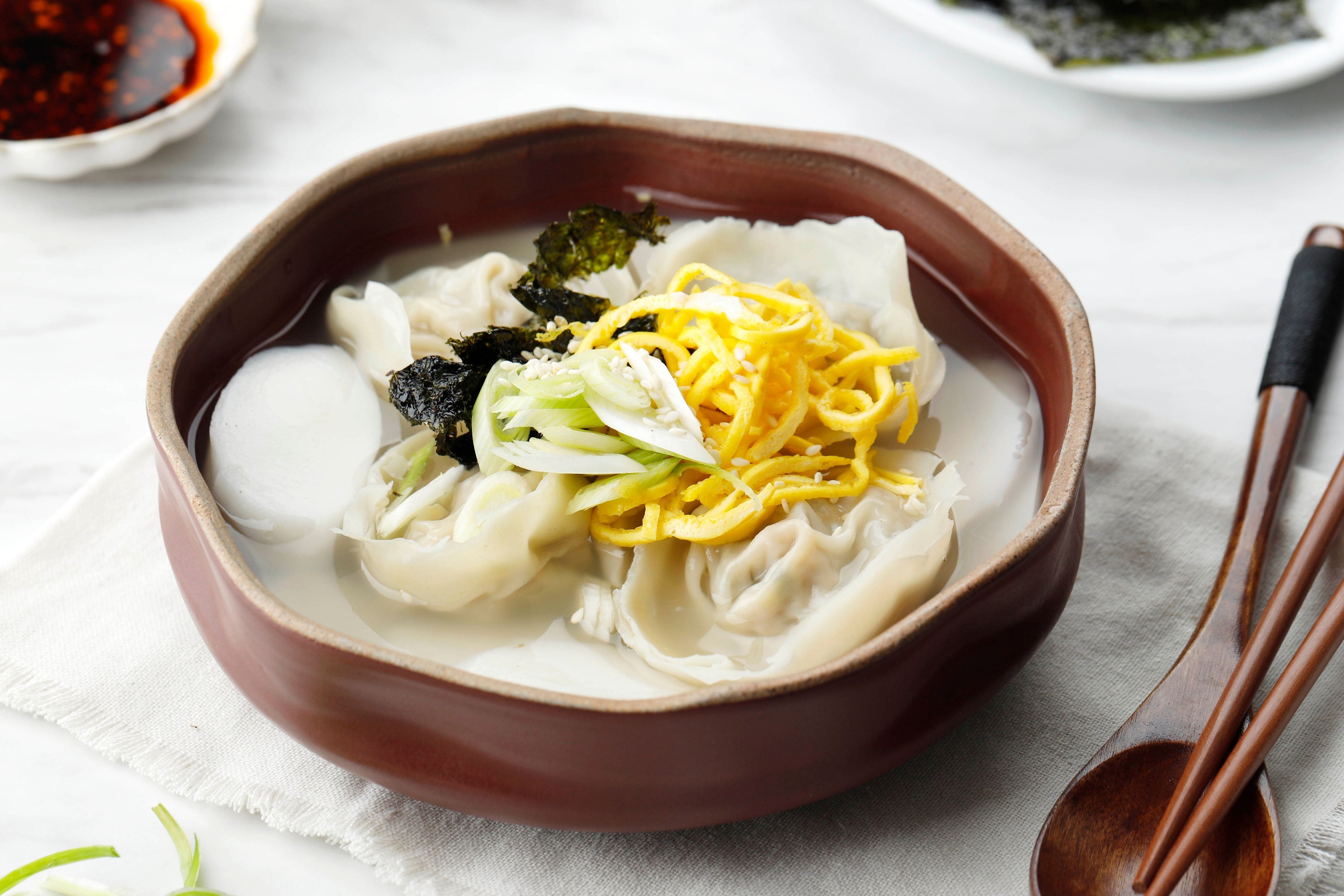 Koreanische Neujahrssuppe - Tteokmanduguk